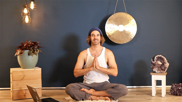 Short detoxification through the breath - two techniques to support